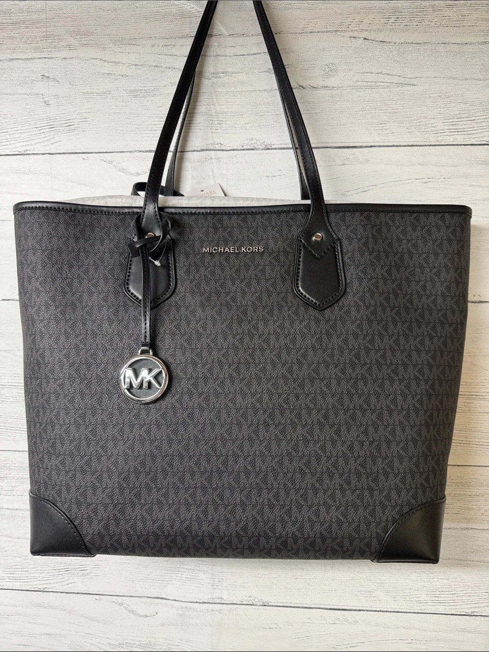 NWT Michael Kors Eva Large Leather Tote Bag